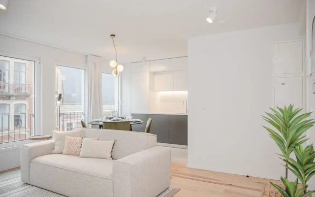 Liiiving - Modern & Glam Apartment M