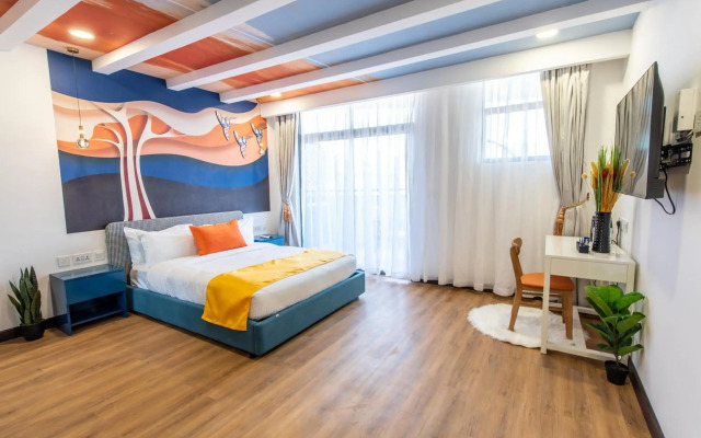 Kingfisher Nest Hotel Suites