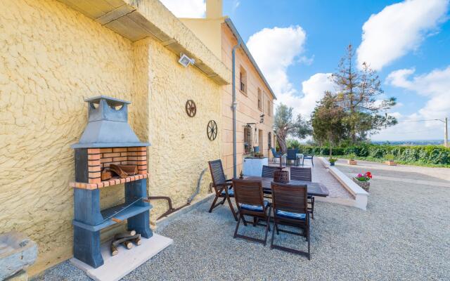 SON GUAL - Apartment with private pool in Inca. Free WiFi