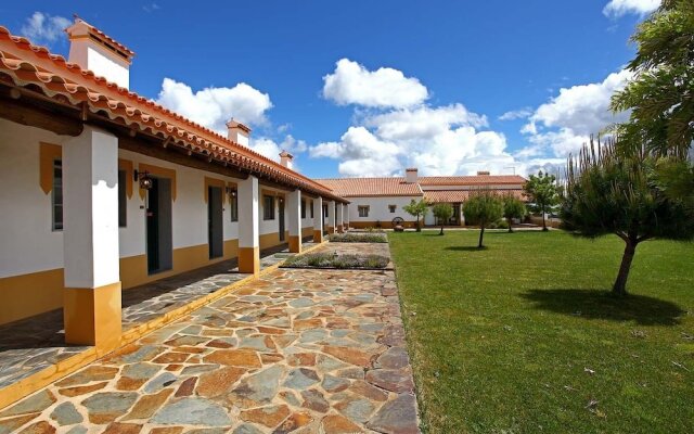 Herdade Naveterra Rural Lodge & Spa
