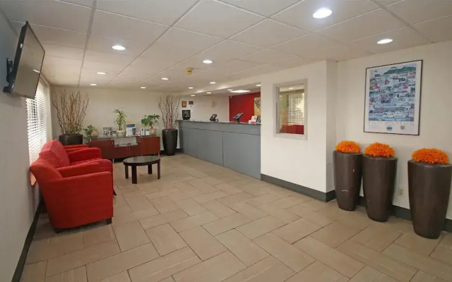 Knights Inn Pilot Mountain