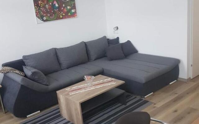 Gerald`s Apartment 16