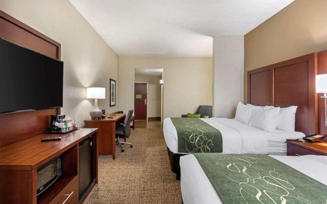 Comfort Suites Nashville near Percy Priest Lake