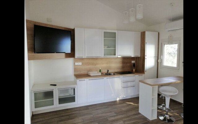 House Anica