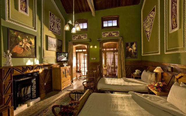 WelcomHeritage Fernhills Royal Palace