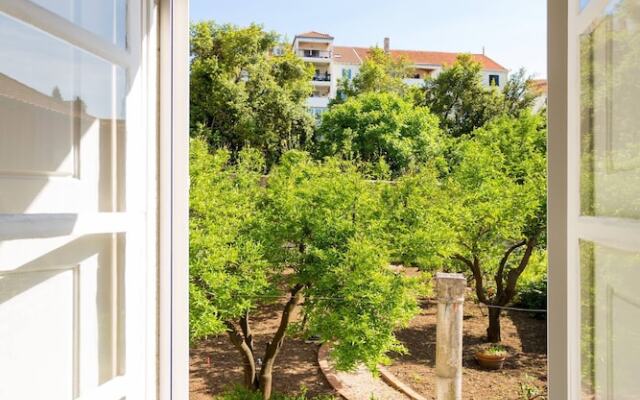 Dvori With Garden, Free Parking Next To Sea