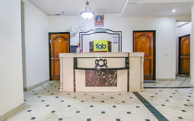Fabhotel Singh Suite