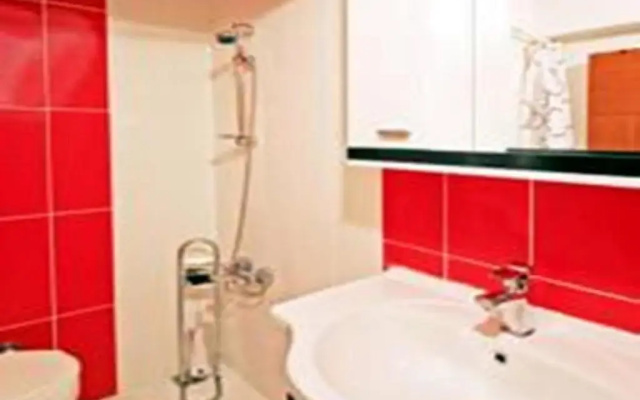 Ucem Hotel