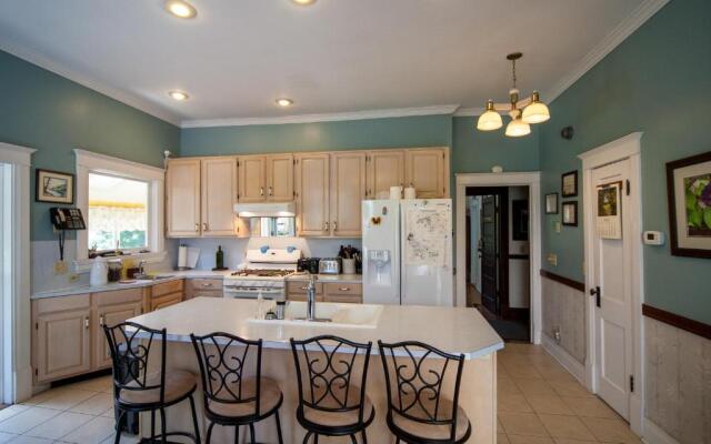 Friendly City Inn Bed & Breakfast