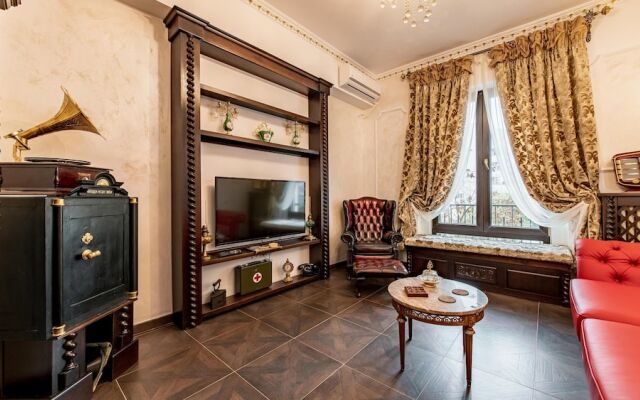 Ussr City Center Luxurious Apartment , Lives the Life of Soviet Generals