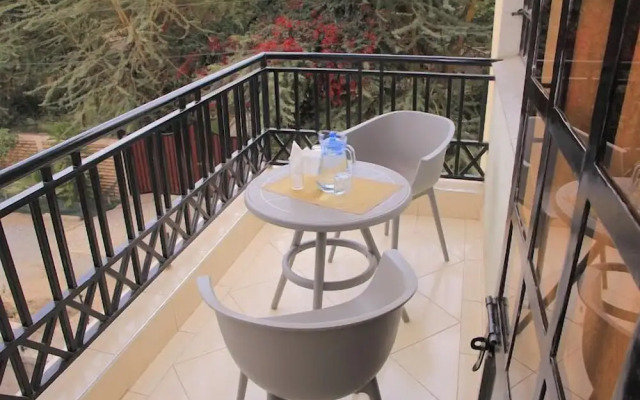 Lux Suites Bida Furnished Apartments
