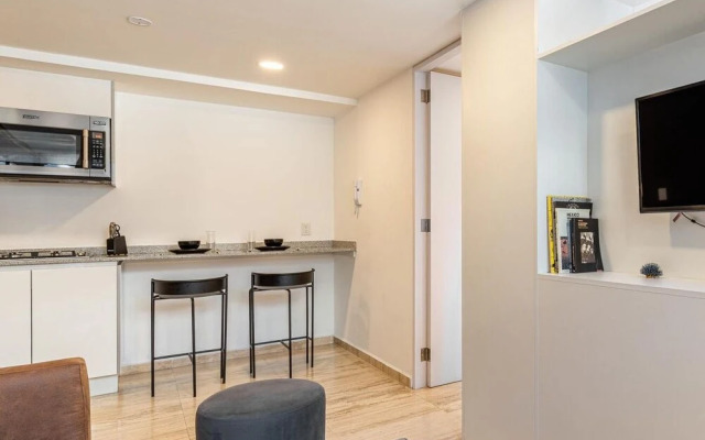 Casai Beautiful Studio w/balcony near La Condesa