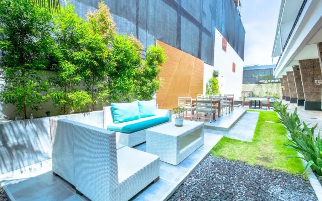 Lega Legi Town House Seminyak by The Lavana