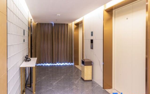 Yibin High-speed Railway West Station Atour Hotel