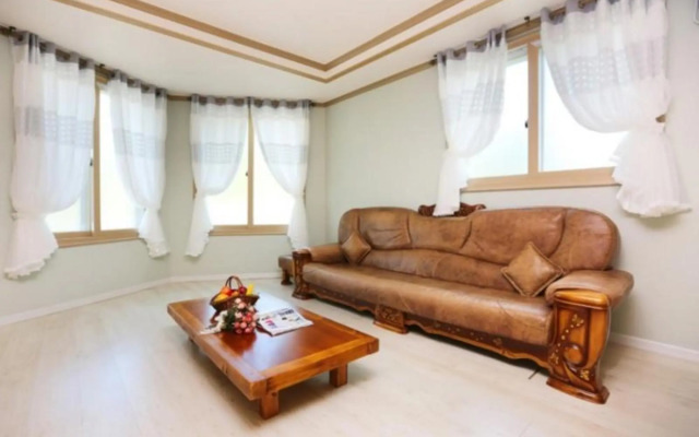 Jeongseon Starjari Pension