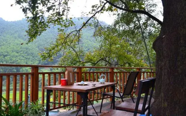 Tree House Guesthouse