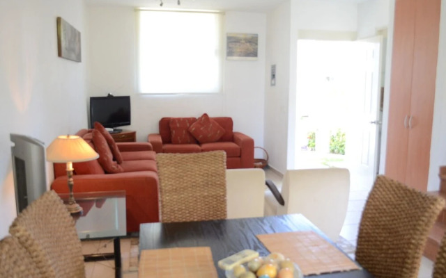 Casa Arroyo 3 BR by Casago