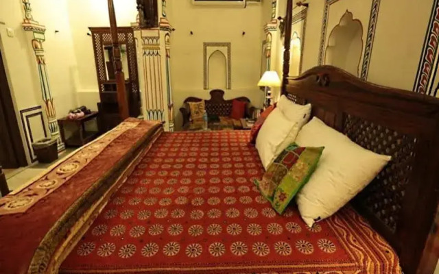 Radhika Haveli Hotel