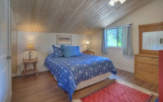 Hideaway River Cabin
