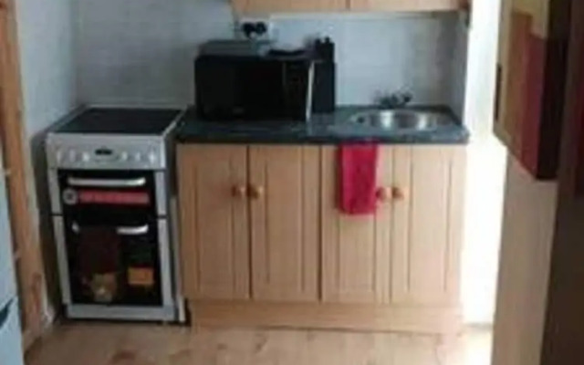 Clean & Modern 1 Bedroom Apartment