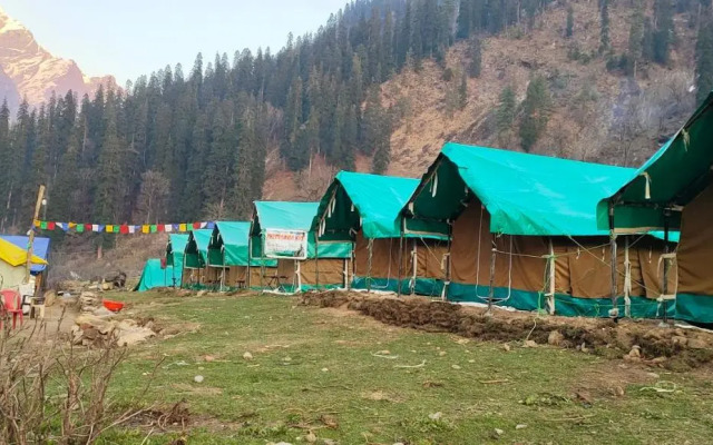 Kheerganga Hike Camps