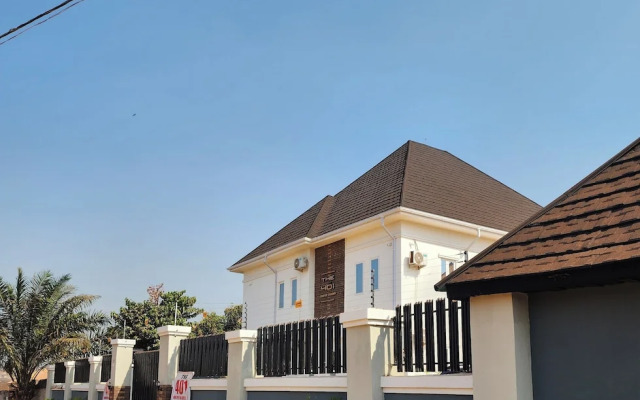 The 401 Hotel and Suites Awka
