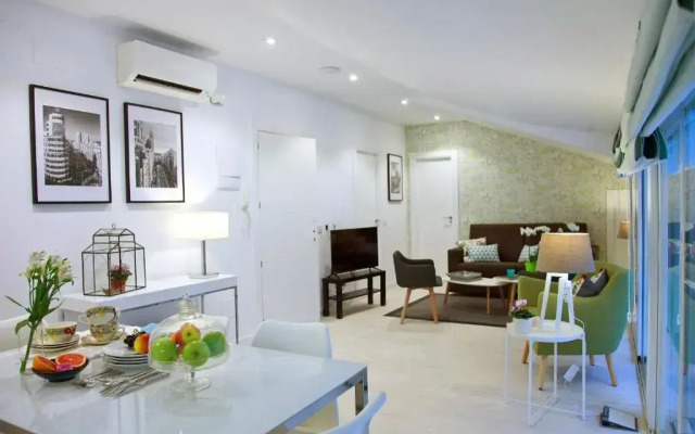 Feelathome Madrid Suites Apartments