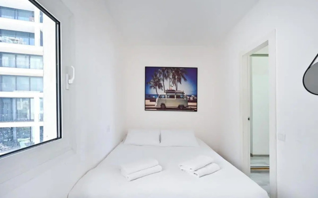 Beach Front 2BR in Sea Hotel by HolyGuest