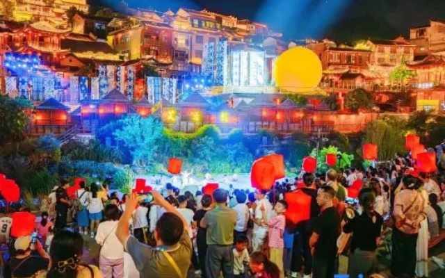 Furong Haven – People – Xiangxi