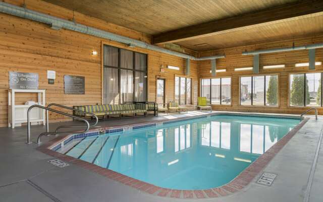Comfort Inn & Suites