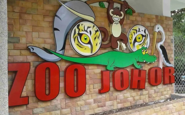 High-floor 2BR Suite, Water Views, Free Parking