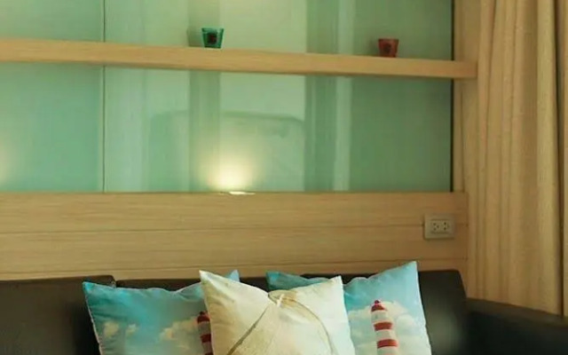 Reflection Jomtien Beach Condo by Dome