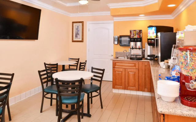 Rodeway Inn