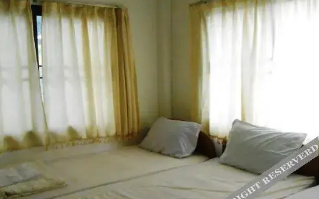 Phetmanixay Hotel