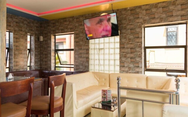 Pavillion Hotel