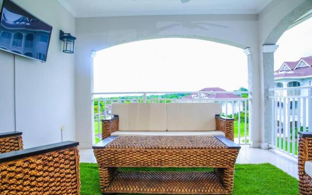 The Cozy 2Bedroom Condo