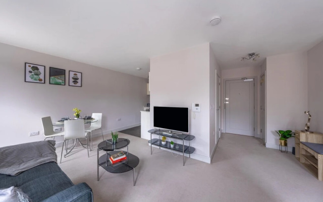 Windsor Luxury Studio Apartment