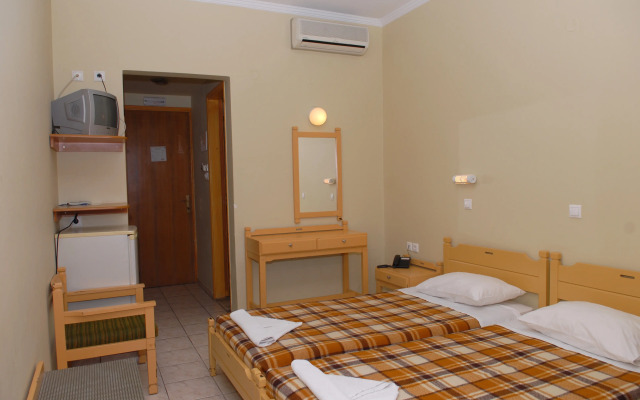 Zephyros Hotel