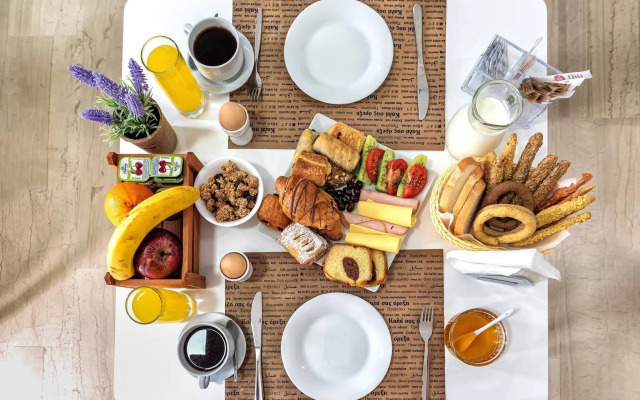 Ermis Luxury Suites & Apartments