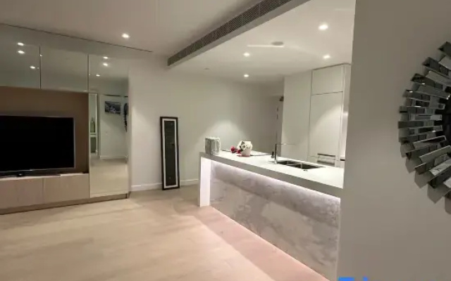 Waterfront CBD luxury 1Br with best view