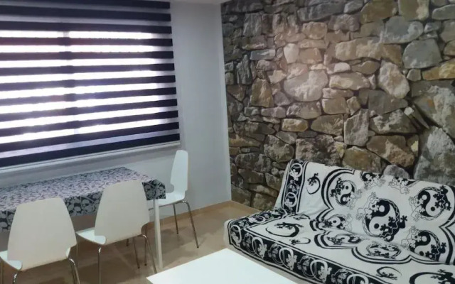 APARTMENTSUITESPAIN Beach Economy