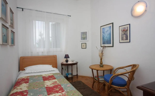 Apartments by the sea Splitska, Brac - 2865