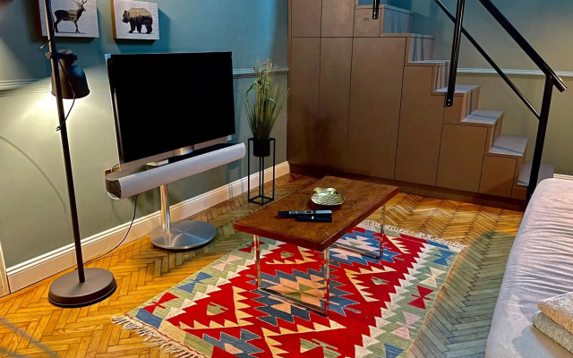 Lovely Vintage Budapest Studio