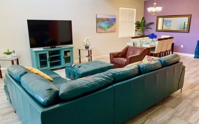 Luxury 5Bd w/ Jacuzzi & Pool Near Disney @ 5528