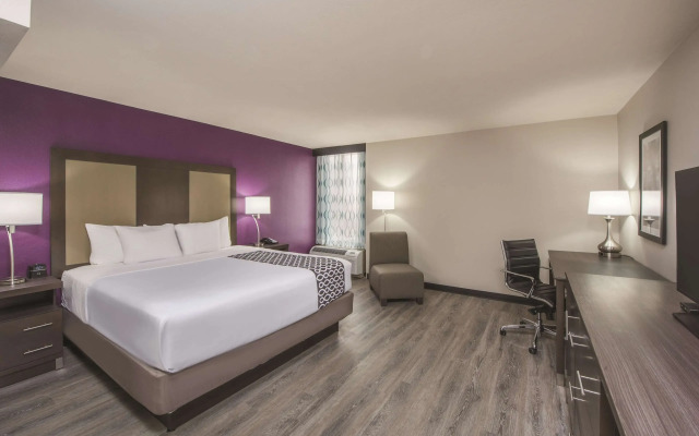 La Quinta Inn & Suites by Wyndham Festus - St. Louis South
