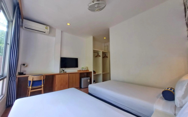 MAR24 Koh Tao Hotel