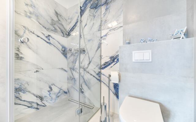 Berin Deluxe Penthouse with jacuzzi