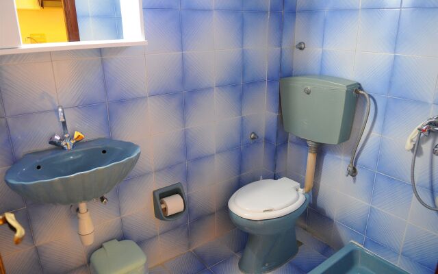 Toulas Apartments