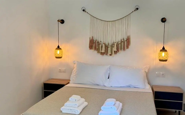 Batsi Seaside Apartment