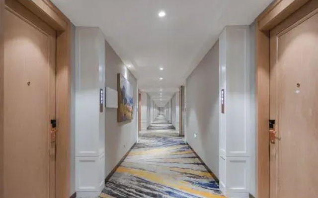 Vienna Hotel (Tianjin National Convention and Exhibition Center Jinnan University City Branch)